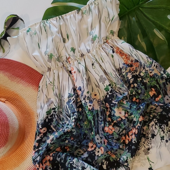 LAST CHANCE! CLOSET CLOSING! Strapless flowy tunic empire floral summer top - Picture 5 of 8